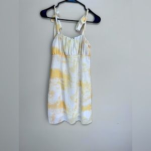 Size small, Flowy yellow and white mid dress